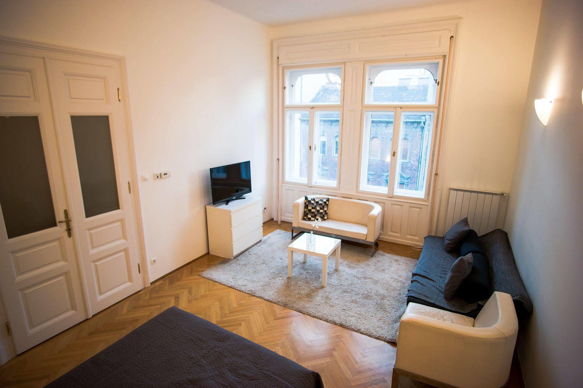 Opera Guesthouse Budapest Luaran gambar