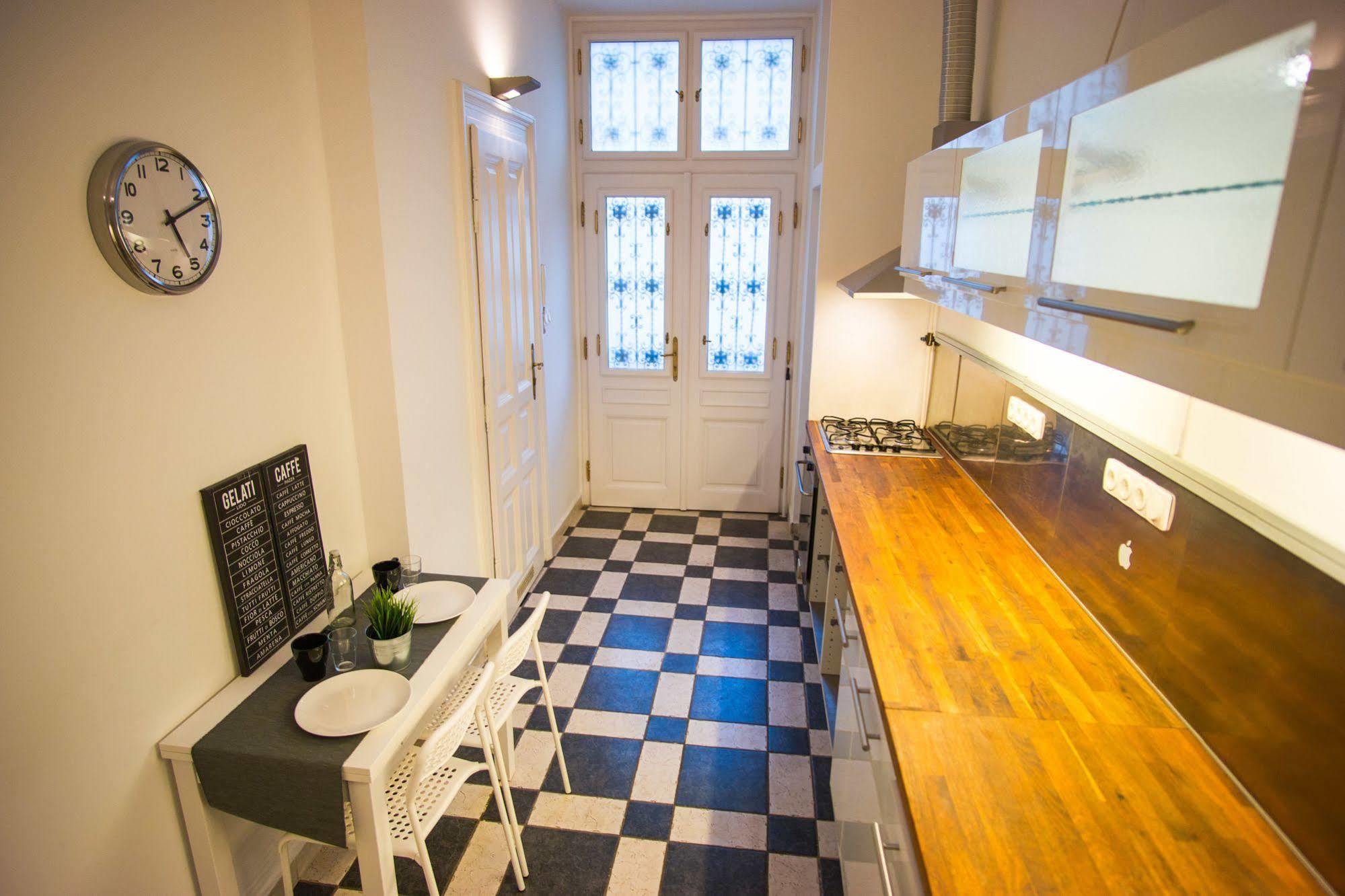 Opera Guesthouse Budapest Luaran gambar