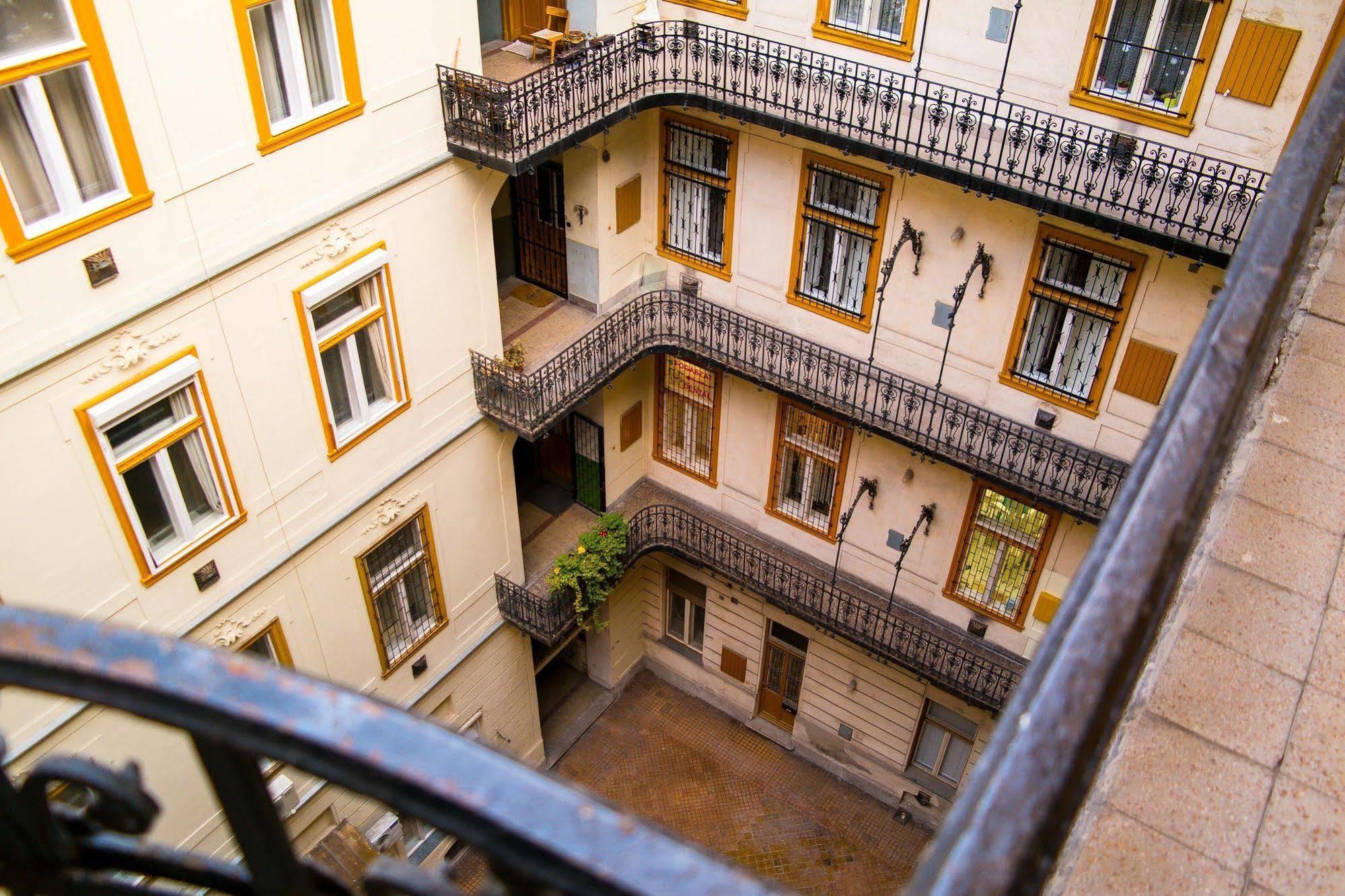 Opera Guesthouse Budapest Luaran gambar
